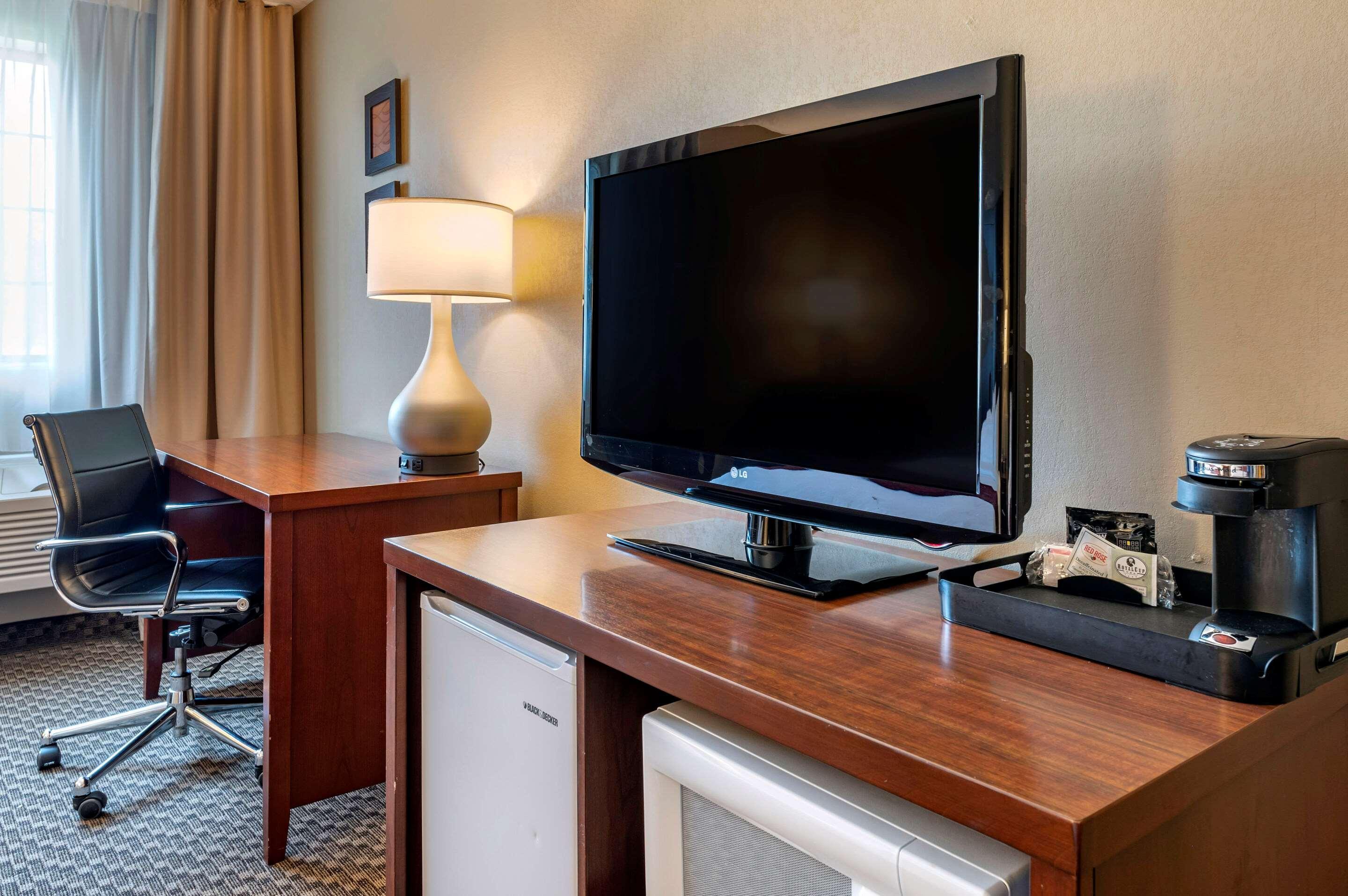 Comfort Inn & Suites Napoleon מראה חיצוני תמונה