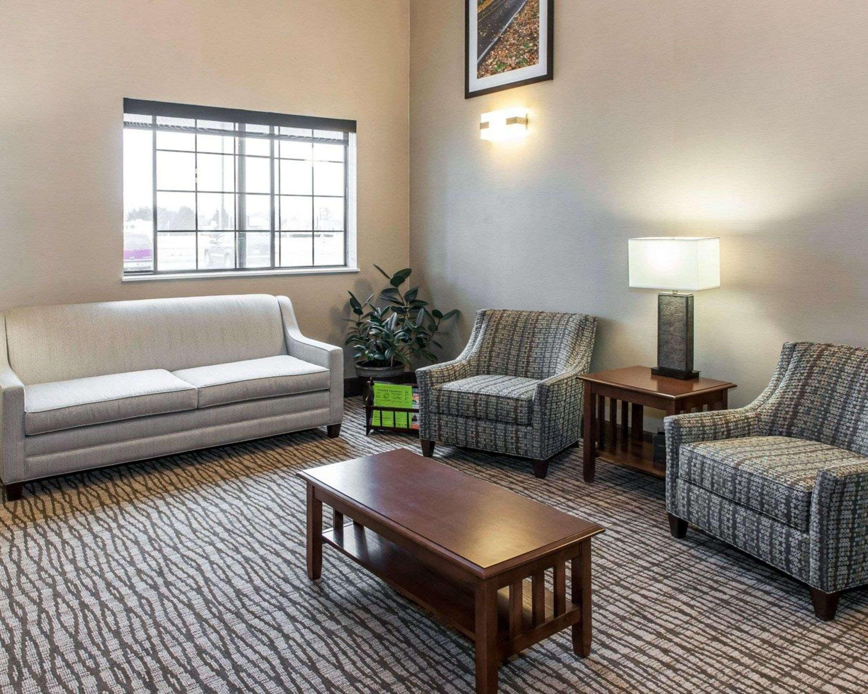 Comfort Inn & Suites Napoleon מראה חיצוני תמונה