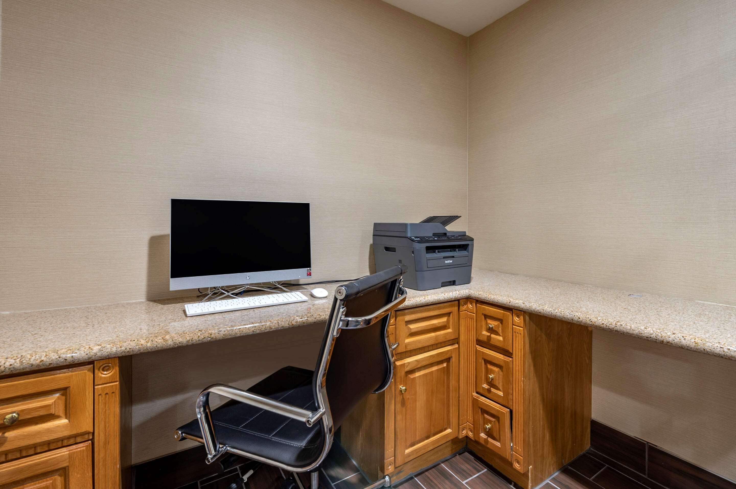 Comfort Inn & Suites Napoleon מראה חיצוני תמונה