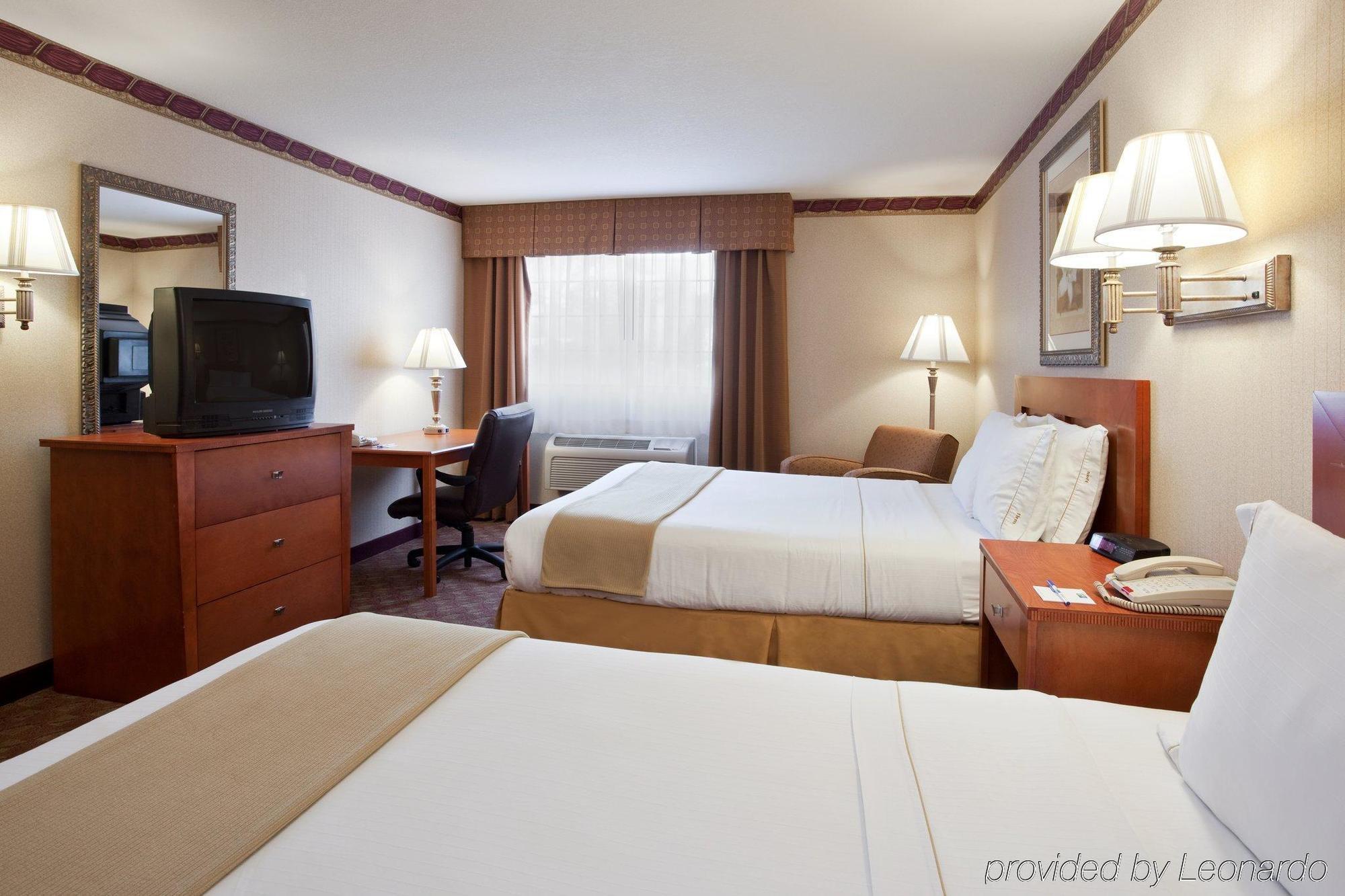 Comfort Inn & Suites Napoleon חדר תמונה
